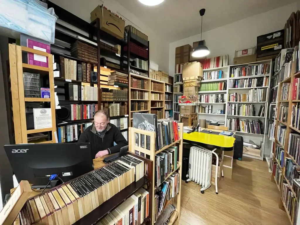 Creative coworking spaces in london Mainyard Studios