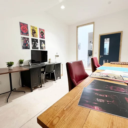 Creative studio 7